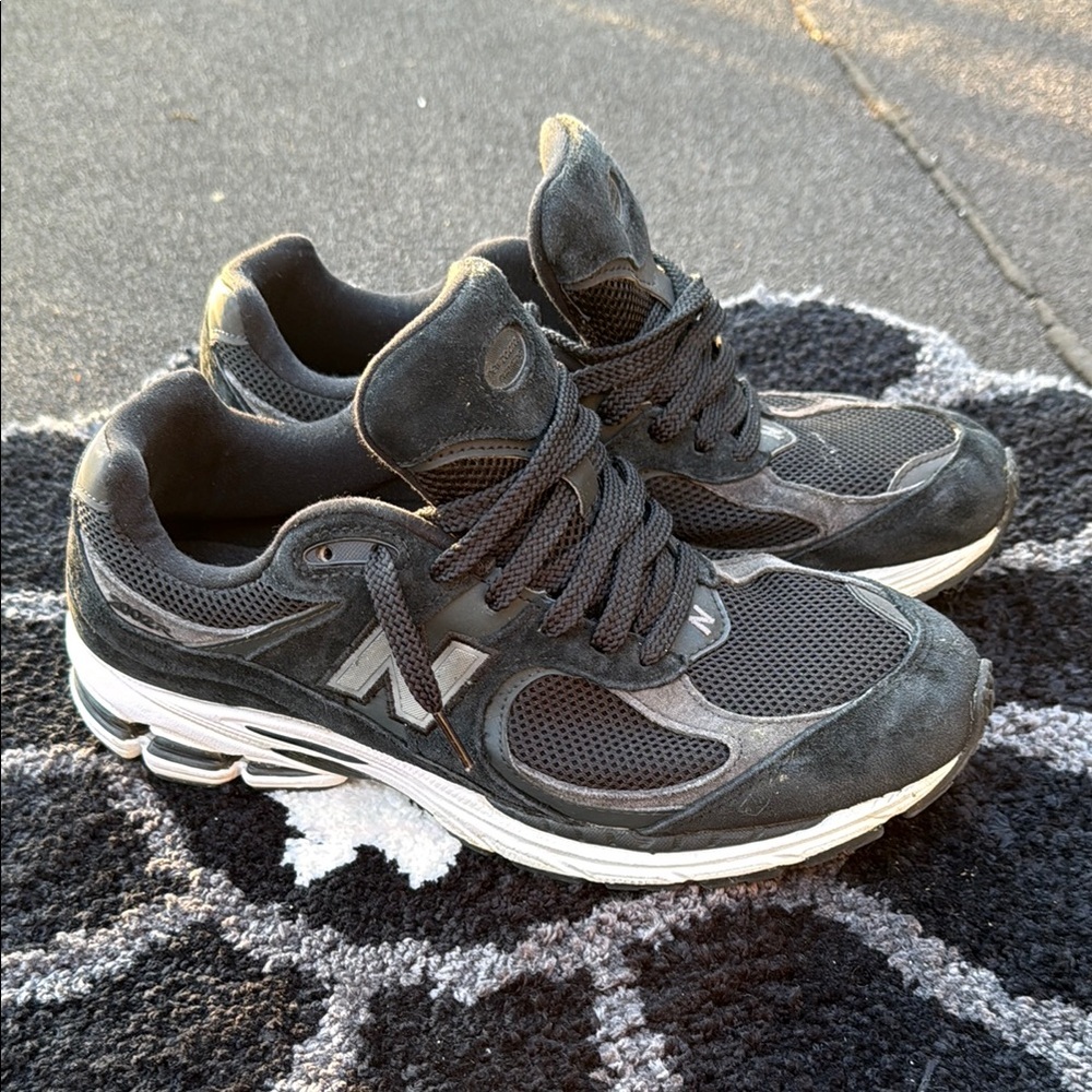 New Balance Men's Black Running Shoes *AUTHENTIC*